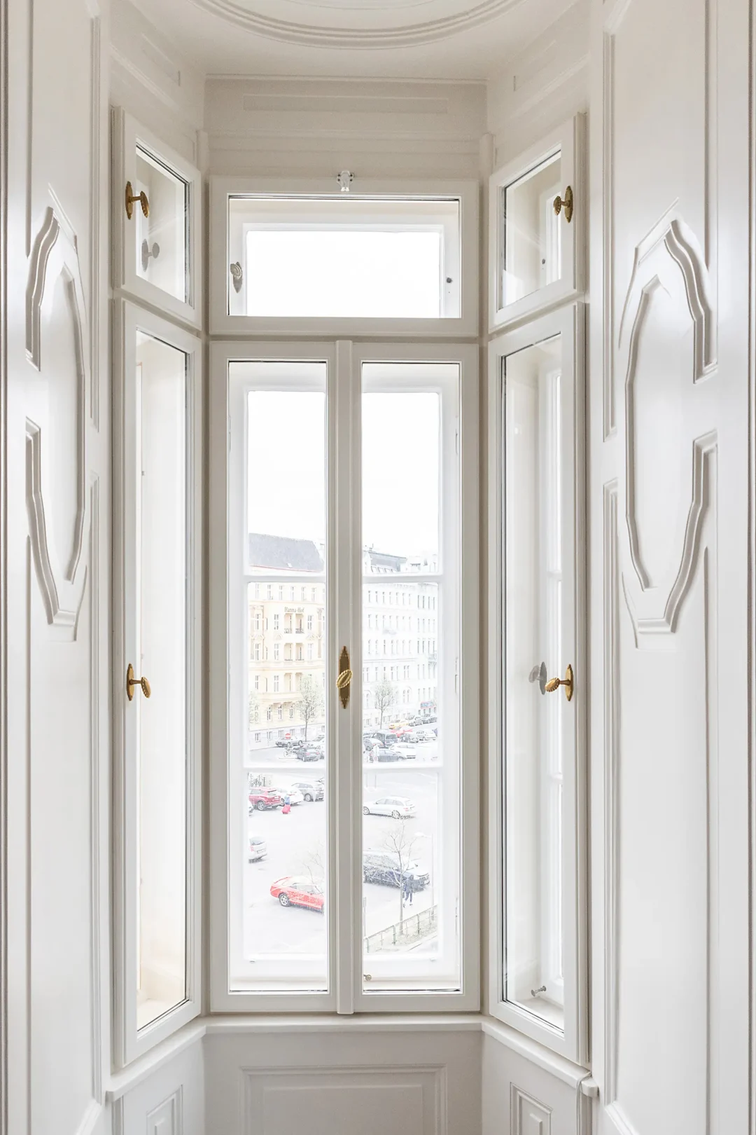 WienerKomfortFenster - saniertes Erkerfenster unter Denkmalschutz