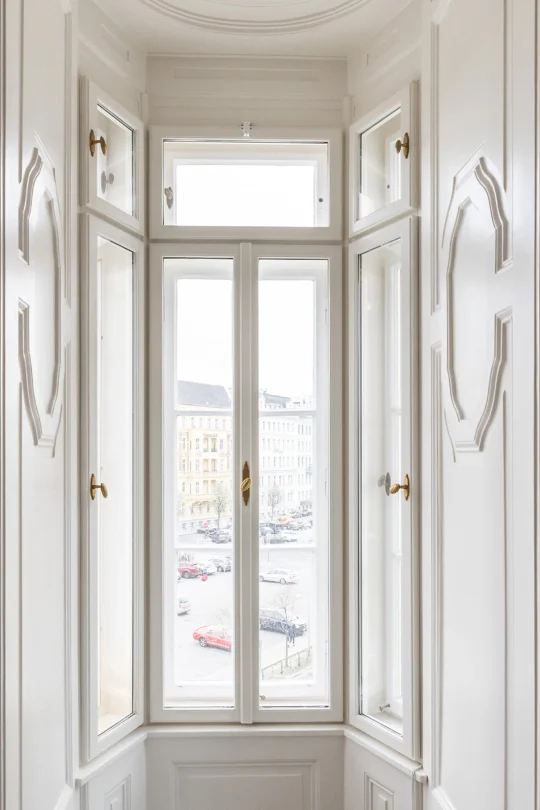 WienerKomfortFenster - saniertes Erkerfenster unter Denkmalschutz