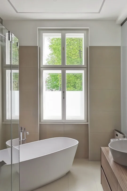 WienerKomfortFenster - Bild eines sanieren Kastenfensters im Badezimmer